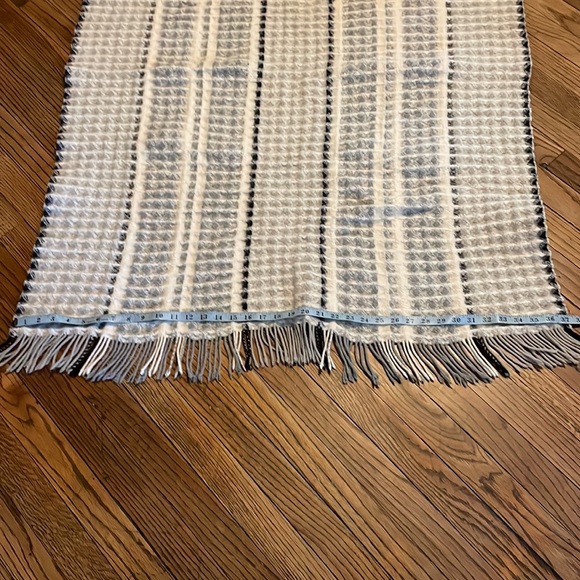 Designers Guild Throw Blanket? Rug? - Picture 5 of 12